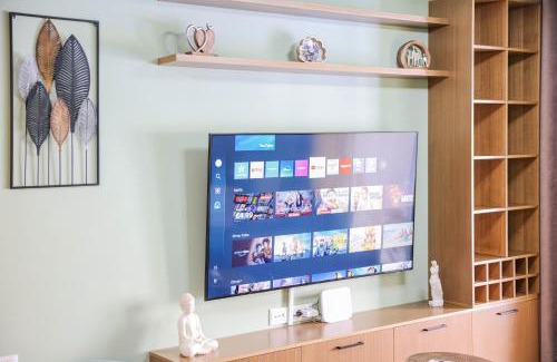 Tirana Apartment | Luxury Apt in Kaimi Residence Complex WiFi AC