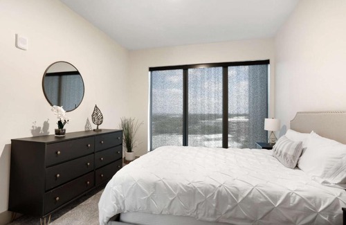 Home Park Apartment | Elegant West Midtown Apartment with Pool & High Ratings