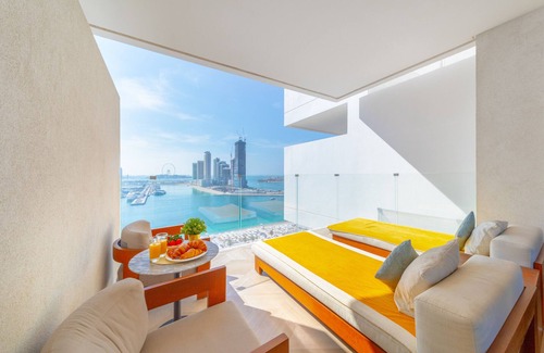 Palm Jumeirah Apartment | Exquisite Apartment with Private Beach at FIVE Palm Jumeirah