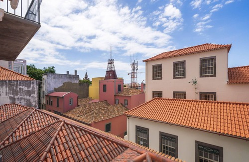 Sao Pedro Apartment | Elegant Stay at FAA Belas Artes 11 with Spa & Breakfast