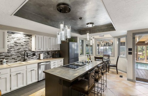 Park Vista House | Unforgettable Getaway with Breathtaking Pikes Peak Views