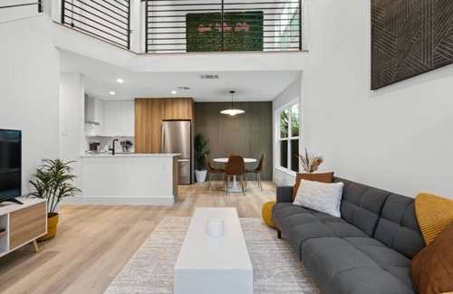 Gracywoods House | Elegant Austin Bungalow with Family-Friendly Amenities