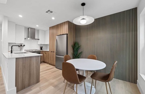 Gracywoods House | Elegant Austin Bungalow with Family-Friendly Amenities