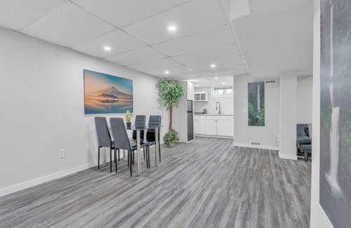 Winnipeg House | Luxury Basement Suite in Top Prime Location