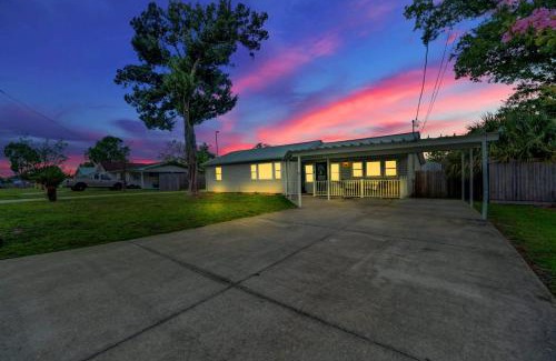 Lynn Haven House | Pet-Friendly Home with Game Room, 25 Mins to PCB