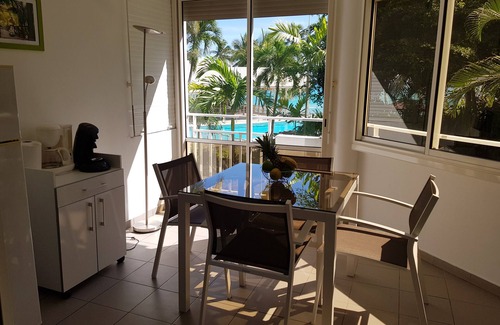 Pointe de la verdure Apartment | Oceanfront Apartment with Pool & Spa - Rated 10/10