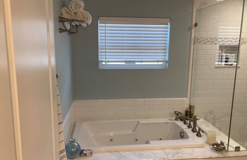 Oxnard Shores Cottage | Beachfront Retreat with Hot Tub - Family-Friendly Stay