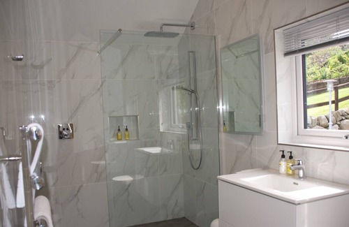 Kirkcudbright Cottage | Beachfront Bothy with Private Access & 10/10 Guest Rating
