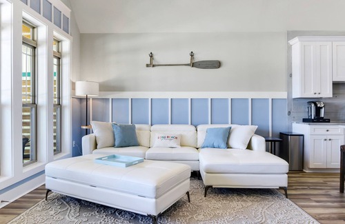 Long Beach House | Oceanfront Escape with Breathtaking Views and Breakfast