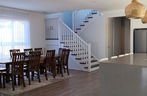 Indented Head House | Luxury Beach house double story sleeps 14 - 2 minutes to beach