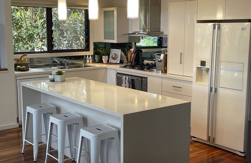 Denhams Beach House | Beach House Retreat: Steps to Denhams Beach & Ocean Views