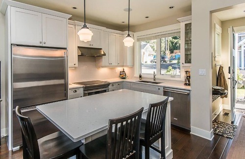 Regional District of Nanaimo House | Ocean View Beach House with Pool & Spa - Guest Rated 9.8