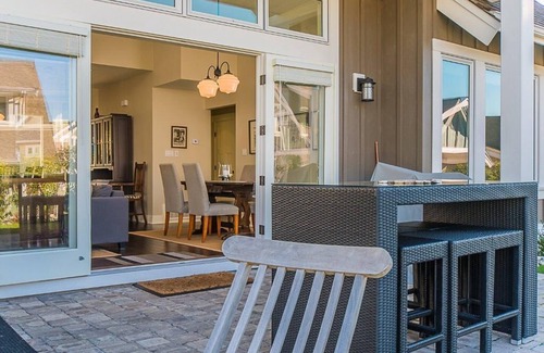 Regional District of Nanaimo House | Ocean View Beach House with Pool & Spa - Guest Rated 9.8