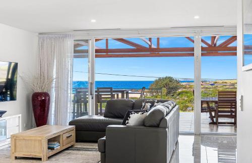 Kianga House | Elegant Beach House with Family-Friendly Amenities