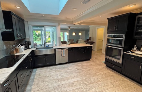 Moorings House | Prime Beach House with Pool - Guest Rated 10/10
