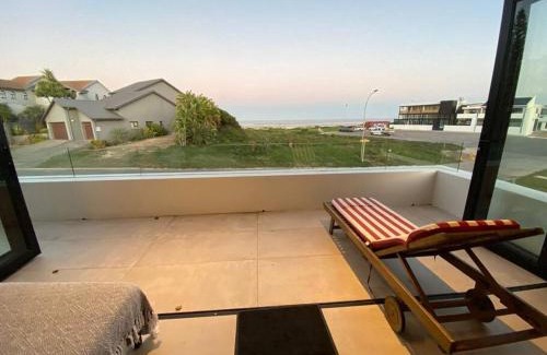 Jeffreys Bay House | Beach House Retreat in Jeffreys Bay, Family & Pet Friendly
