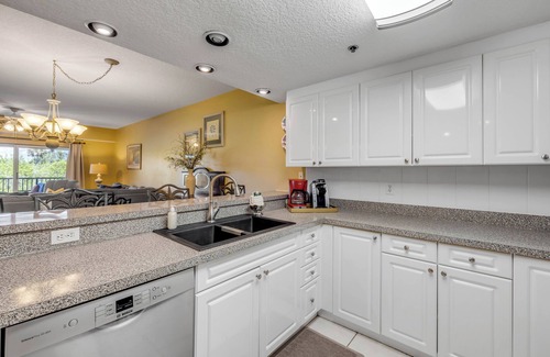 New Smyrna Beach Condo | Luxury Beach Resort Getaway!