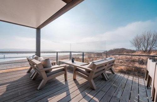 Ouddorp Villa | Family-Friendly Villa Deluxe 6 Pers. - Rated 9/10 by Guests
