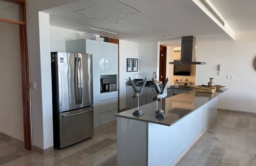 Telchac Puerto Condo | Seaside Apartment Retreat with Hot Tub and Spa Amenities