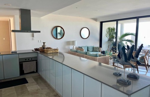 Telchac Puerto Condo | Seaside Apartment Retreat with Hot Tub and Spa Amenities