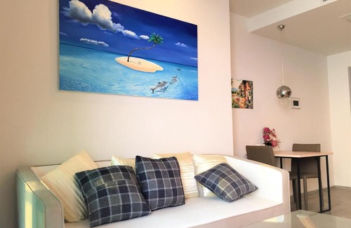 Na Kluea Apartment | Beachfront Bliss at Aeras - 4-Star with Ocean Views