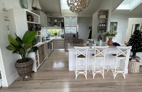 Manly House | Beachfront Bliss with Pool, Spa & Family-Friendly Fun