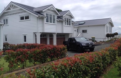 Manly House | Beachfront Bliss with Pool, Spa & Family-Friendly Fun