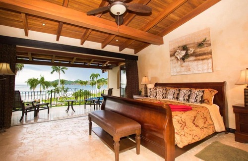 Playa Flamingo House | Beachfront Oasis in Flamingo with Ocean Views & Pool