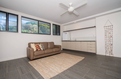 Point Lookout House | Beachfront Paradise with Breathtaking Views of Frenchmans Beach