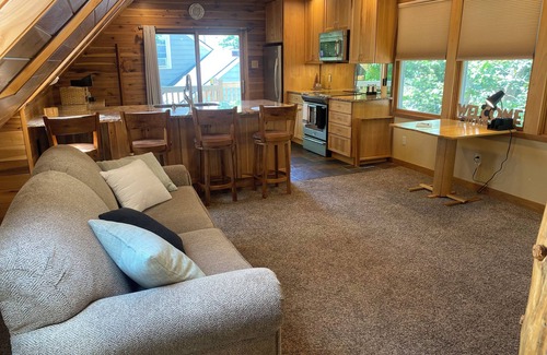 Fairborn Apartment | Guest Rated 10/10: Experience Bear Loft Elegance