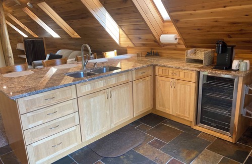 Fairborn Apartment | Guest Rated 10/10: Experience Bear Loft Elegance
