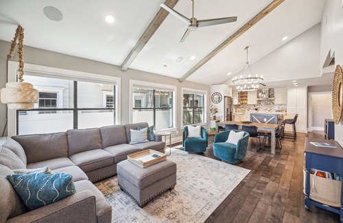 Houston Heights House | Top-Rated Boho Heights Retreat with Spa and Hot Tub