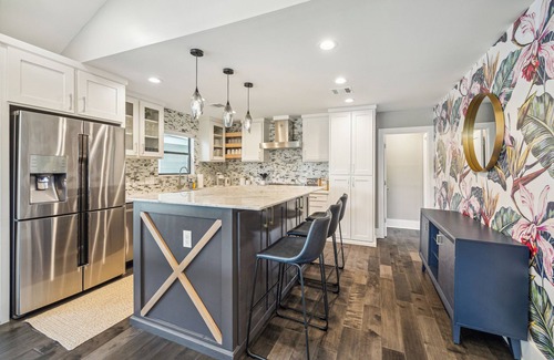 Houston Heights House | Top-Rated Boho Heights Retreat with Spa and Hot Tub