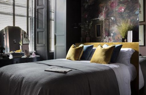 Comely Bank Apartment | Stylish Boutique Apartment in Trendy Stockbridge 4-Star