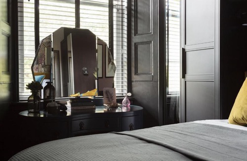 Comely Bank Apartment | Stylish Boutique Apartment in Trendy Stockbridge 4-Star