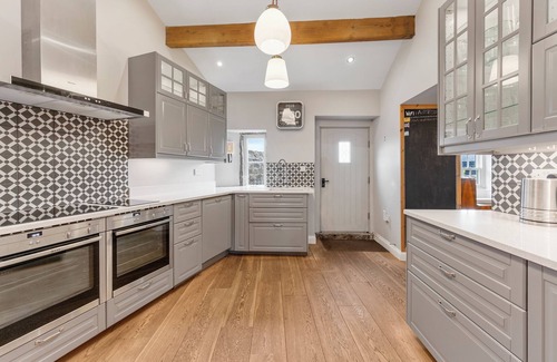 Shipley Cottage | Cozy Boutique Cottage with Hot Tub on Yorkshire Moors