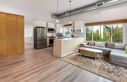 Pico - Robertson Apartment | Luxury brand new 1 BDR Beverly Hills adjacent fully furnished with AC and wifi