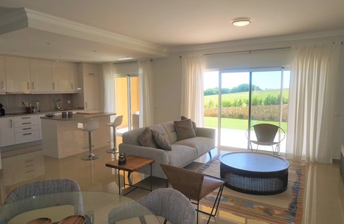 Atalaia Apartment | Elegant 2 Bedroom Apartment at Boavista Golf Resort, Lagos