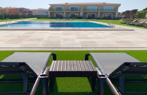 Atalaia House | Exquisite 3 Bedroom Villa at Boavista Golf Resort, Lagos