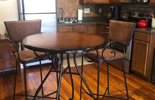 Soulard Apartment | Exquisite Brownstones in Historic Soulard with Breakfast