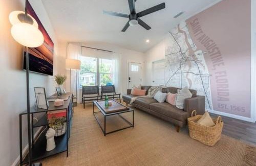 St. Augustine House | Pet-Friendly Bungalow Retreat in STA for Memorable Getaways
