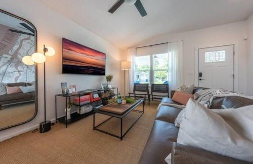 St. Augustine House | Pet-Friendly Bungalow Retreat in STA for Memorable Getaways