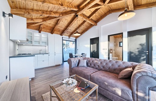 Susica House | Pet-Friendly Bungalow with Ocean View & Private Pool