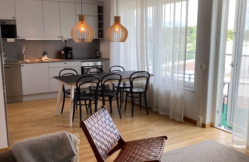 Hallonbergen Apartment | Elegant Two-Room Business Apartments with Kitchen & Breakfast
