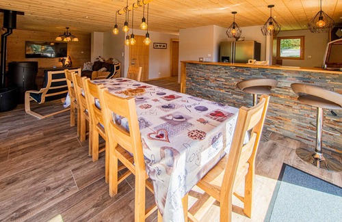 Le Grand Valtin Cottage | Inviting Gite Ban-sur-Meurthe-Clefcy with Spa & Hot Tub