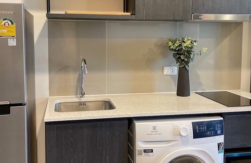 Ratchadaphisek Apartment | Luxury Condo next to MRT