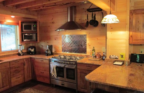 Boonsboro House | Idyllic Cabin in the Scenic Blue Ridge Mountains