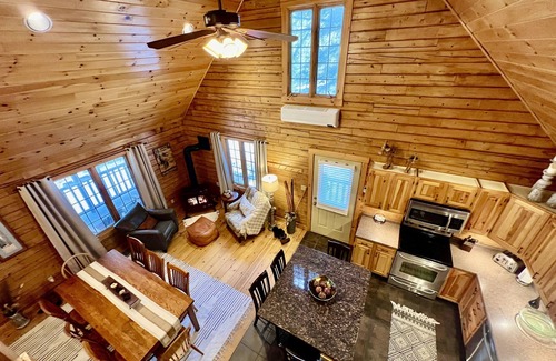 Rumford Center Cabin | Guest Rated 9.8: Cozy Cabin with Hot Tub Near Sunday River