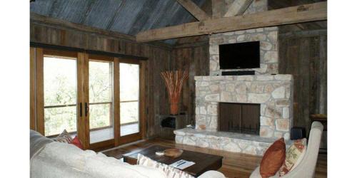 Wimberley House | Cozy Cabins at Stony Ridge - Rated 9.3/10 for Families
