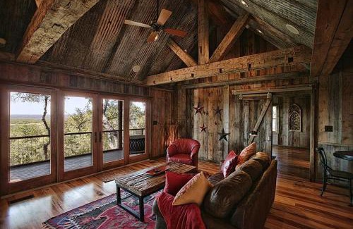 Wimberley House | Elegant Stony Ridge Cabins - Child Friendly Retreat